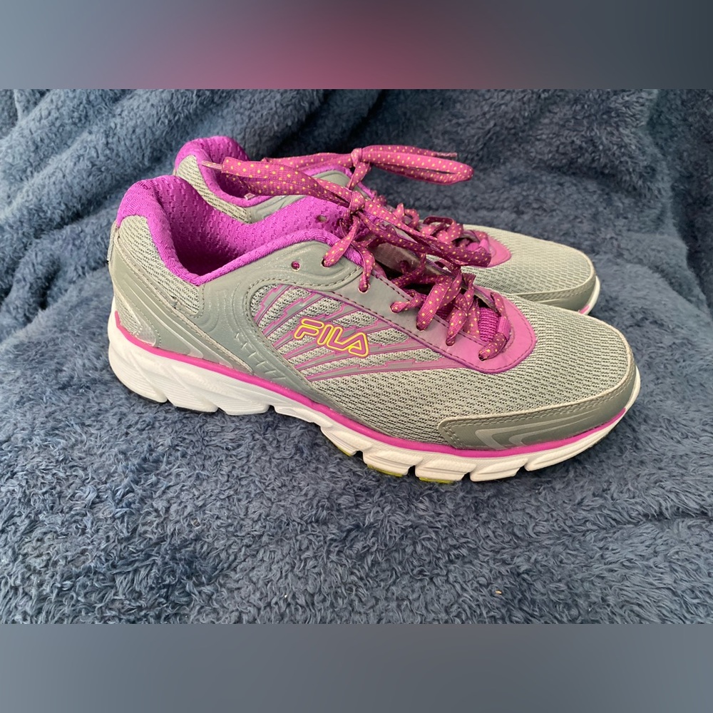 Fila Cool Max Memory Foam sneakers. Woman’s Size 8. Purple/ grey.